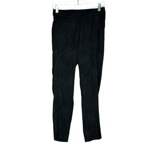 H&M black textured skinny ankle pants size 2